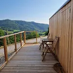 Golife Center Glamping * Laze v Tuhinju
