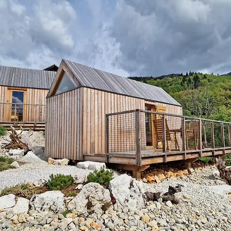 Golife Center Glamping 雷兹夫图新