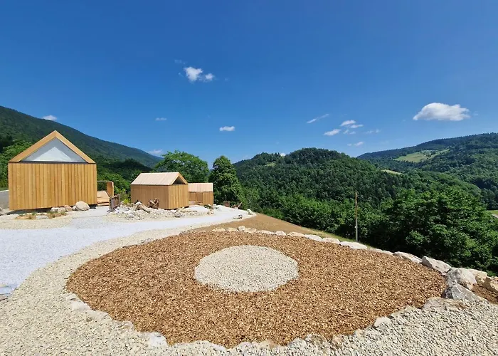 Golife Center Glamping * 雷兹夫图新