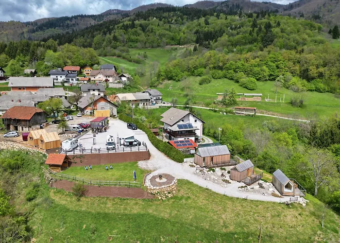 キャンプ場 Golife Center Glamping