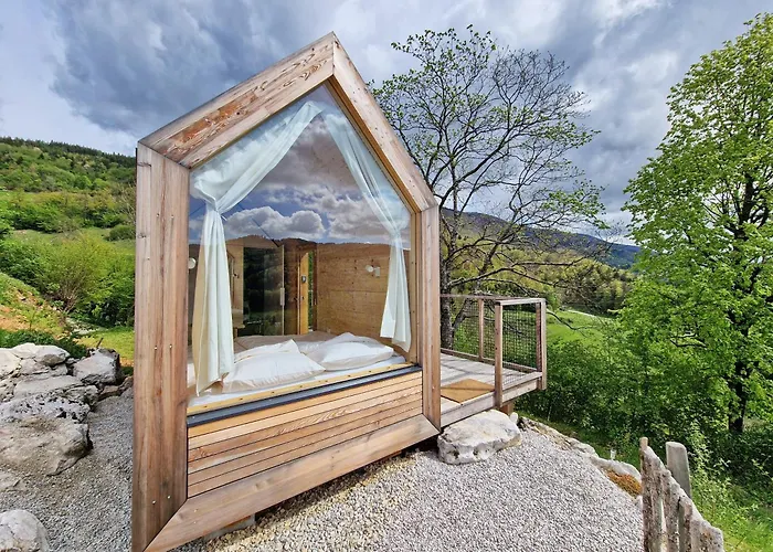 Golife Center Glamping 雷兹夫图新